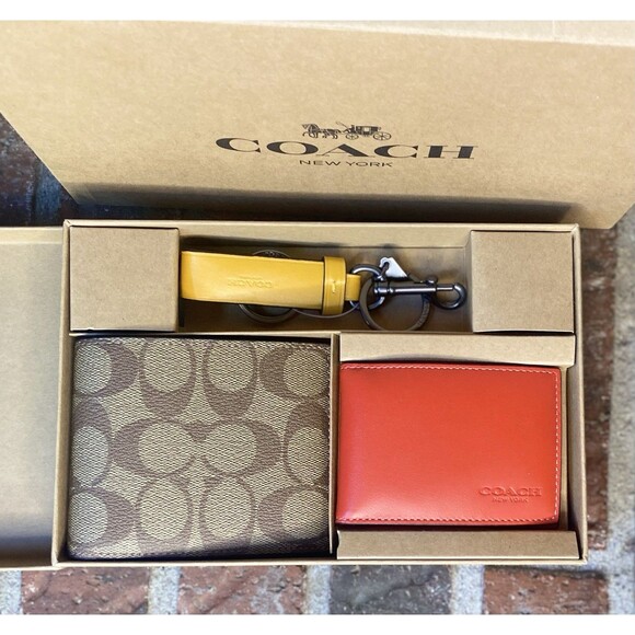 COACH MEN'S BOXED 3 IN 1 WALLET GIFT SET IN COLORBLOCK SIGN. CANVAS - Picture 1 of 2
